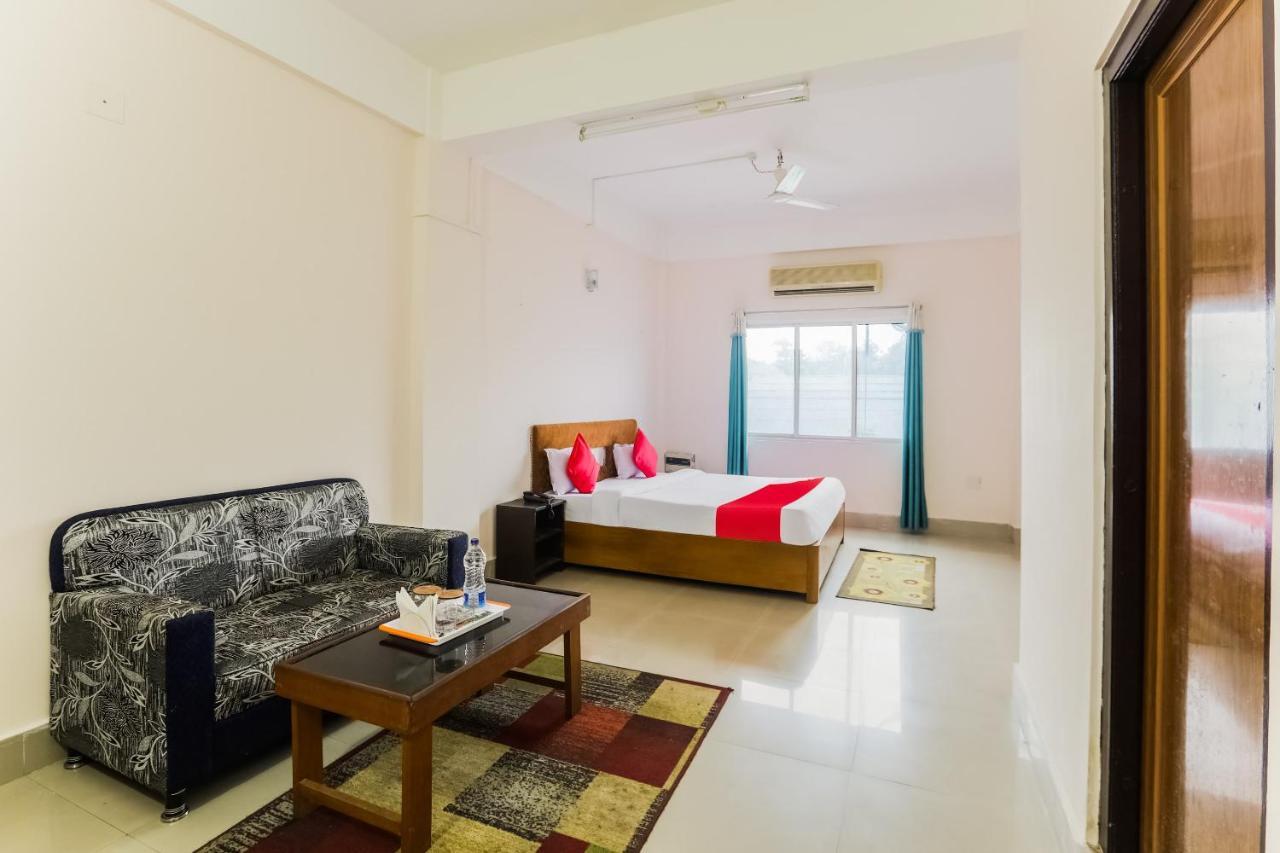 Oyo 44821 Hotel Paane Pasighat Bagian luar foto