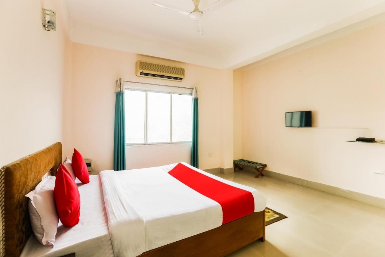 Oyo 44821 Hotel Paane Pasighat Bagian luar foto