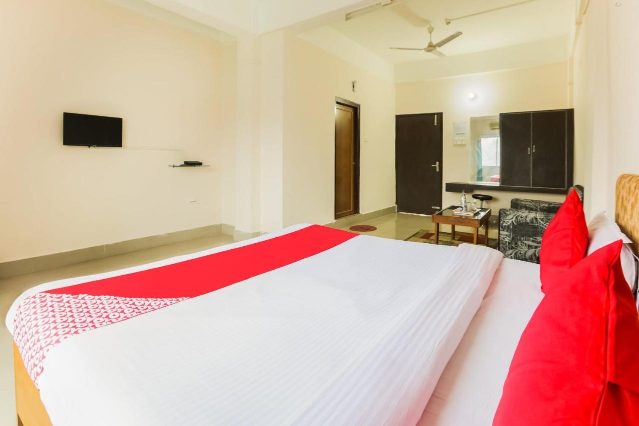 Oyo 44821 Hotel Paane Pasighat Bagian luar foto